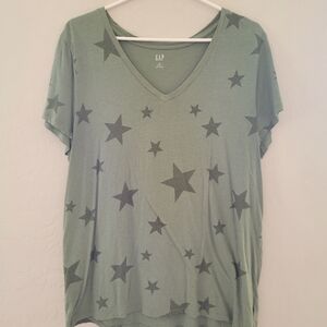 GAP Olive Green V-Neck Favorite T - Size XL